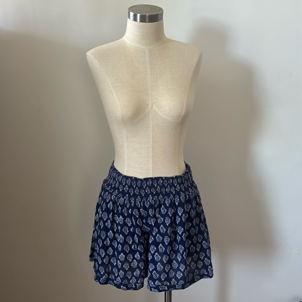 Lucky Brand smock waist pattern short